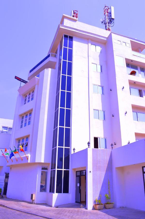 Hotel Les Orchidees Cotonou Buitenkant foto